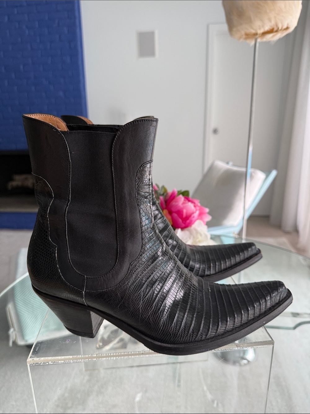 Botticelli Black Lizard Pointed Toe Cowboy Chelsea Boots Size 40 Chic Trendy